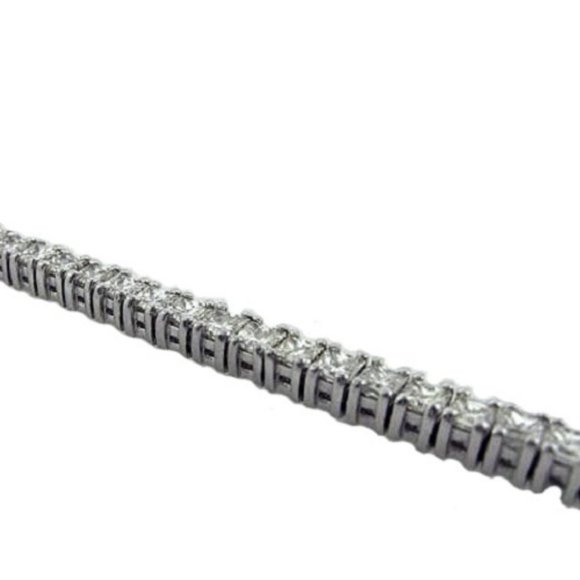 61VZLhMVxqL._AC_UY1000_.jpg Princess Cut Diamonds on Prong Set Bracelet